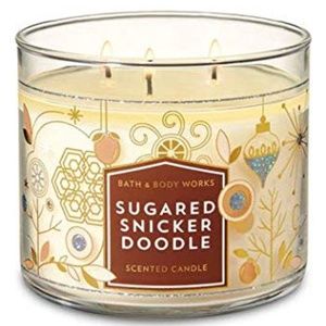 BATH & BODY WORKS "SUGARED SNICKER DOODLE" CANDLE